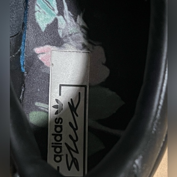 ADIDAS SLEEK black with white sole and tongue size 8 - Picture 7 of 7